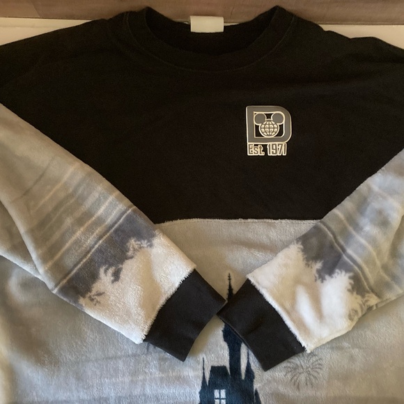 Walt Disney World Spirit Jersey Fleece Sherpa Soft Unisex size XL 2023 HTF - Picture 2 of 12